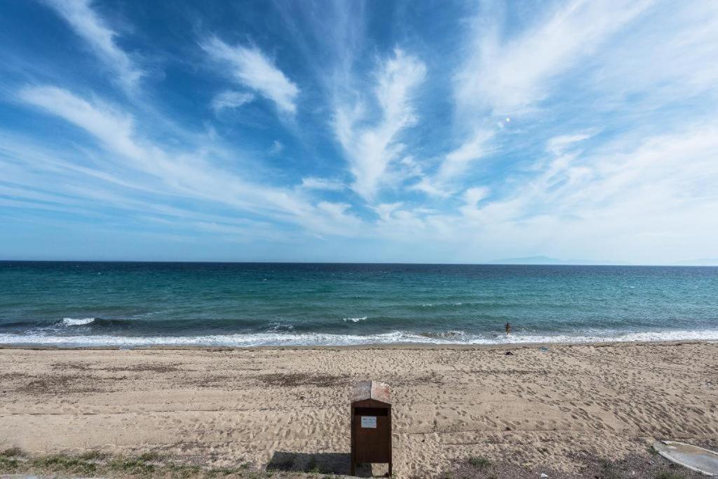 Blue Horizon 2 Apartment Nea Kallikrateia Ngoại thất bức ảnh
