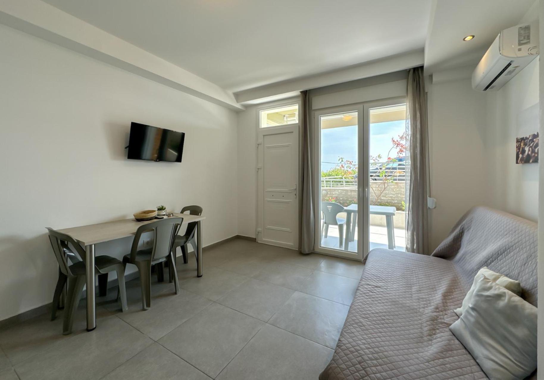 Blue Horizon 2 Apartment Nea Kallikrateia Ngoại thất bức ảnh